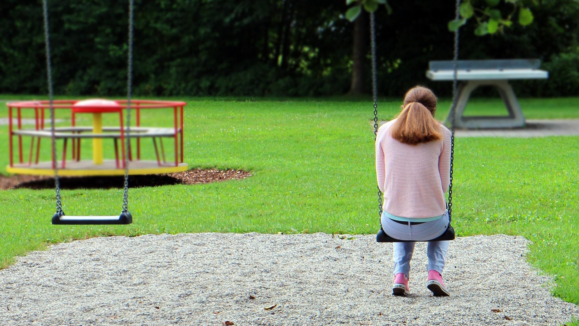 Menší okruh priateľov nemusí byť znakom osamelosti, ale môže súvisieť so selektívnejším prístupom k vzťahom a väčšou emocionálnou zrelosťou. (Ilustračný obrázok)
