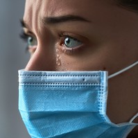 Covid-tesztelés könnyből: egyelőre ezért ne sírjon miatta!