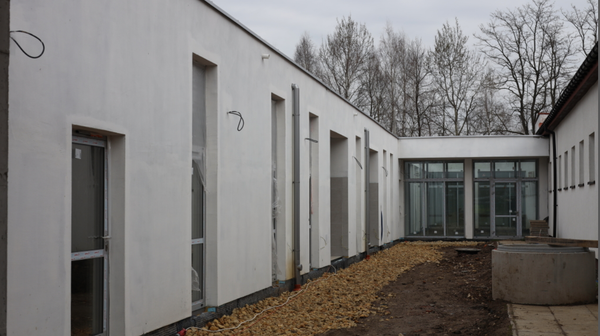 Budowany na zlecenie ZIM pawilon dla kotów w Schronisku dla Bezdomnych Zwierząt przy ul. Rybnej jest już na ukończeniu