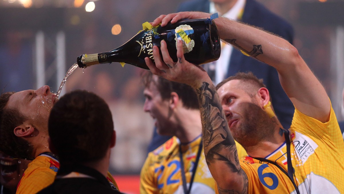 Lepszego zakończenia kariery Grzegorz Tkaczyk nie mógł sobie wymarzyć. W finale Ligi Mistrzów Vive Tauron Kielce ograł MKB Veszprem. - Gram w piłkę ręczną ponad dwadzieścia lat i nie przeżyłem wcześniej czegoś takiego - powiedział przed kamerami "Canal + Sport" rozgrywający kielczan.