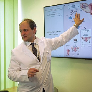 Kemoterápiát követő meddőség: így segíthet a petefészekszövet műtét