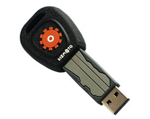Pendrive w kształcie klucza można nosić cały czas przy sobie, dołączając go do kompletu kluczy od domu.