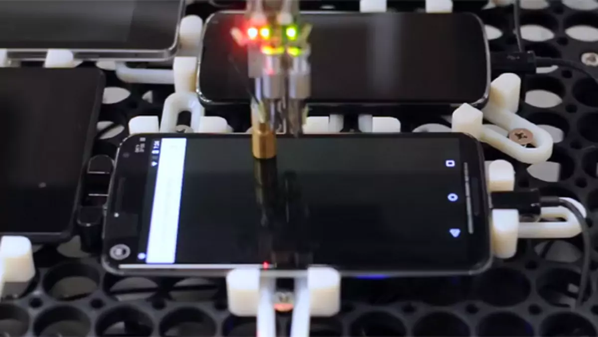 Touchbot: robot testujący lagi w Androidzie