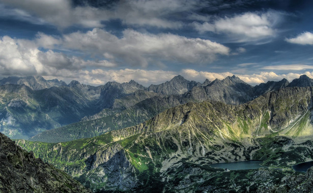 Tatry: podtopione szlaki; zalana jaskinia Mroźna