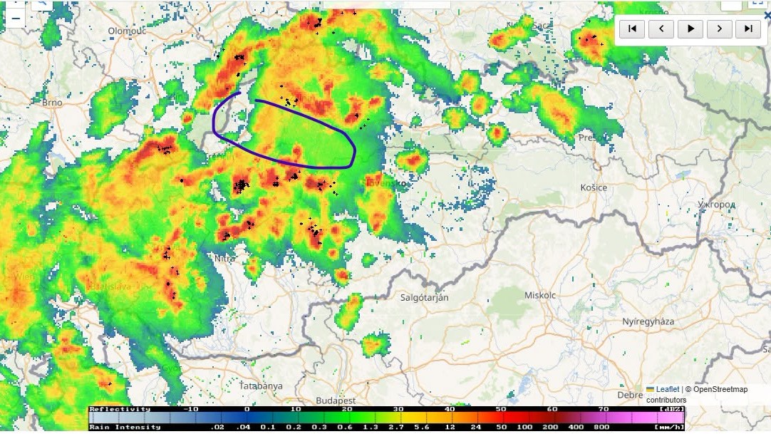 Meteorológovia varujú pred silnými búrkami, ktoré ohrozujú bezpečnosť letov.