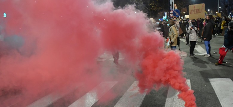 Generałowie i admirałowie ostrzegają przed "rozlewem krwi". "To jest poważny list"