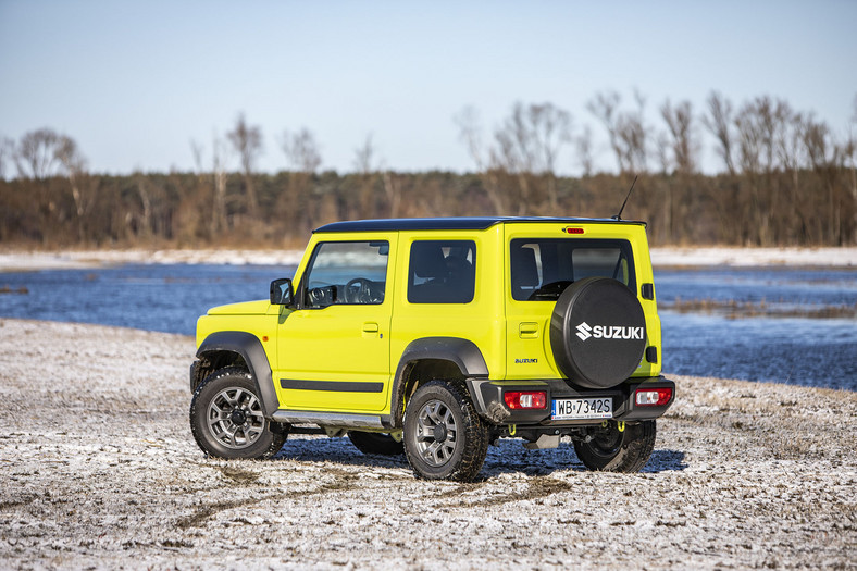 Suzuki Jimny 1.5 VVT 4AT - jego żywioł to teren