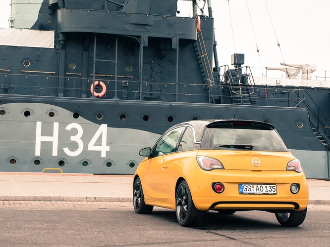 Opel adam