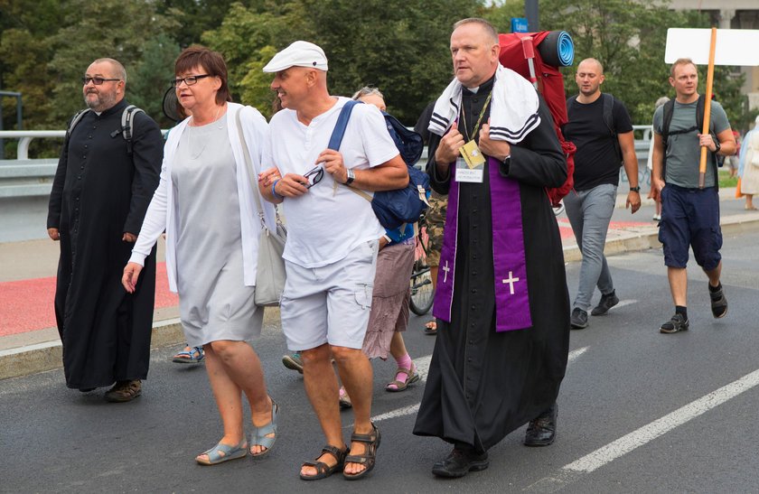 Pielgrzymka z Łodzi ruszyła na Jasną Górę