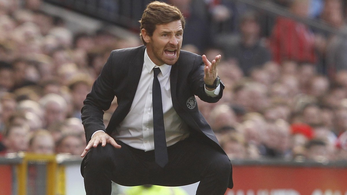 Andre Villas-Boas, menedżer Chelsea Londyn, zarządził spotkanie całej drużyny w celu przedyskutowania ostatnich porażek. Portugalczyk ma zamiar rozbić "kliki", które tworzą się w szatni The Blues.