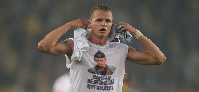 Rosyjski piłkarz prowokował tureckich kibiców koszulką z podobizną Putina