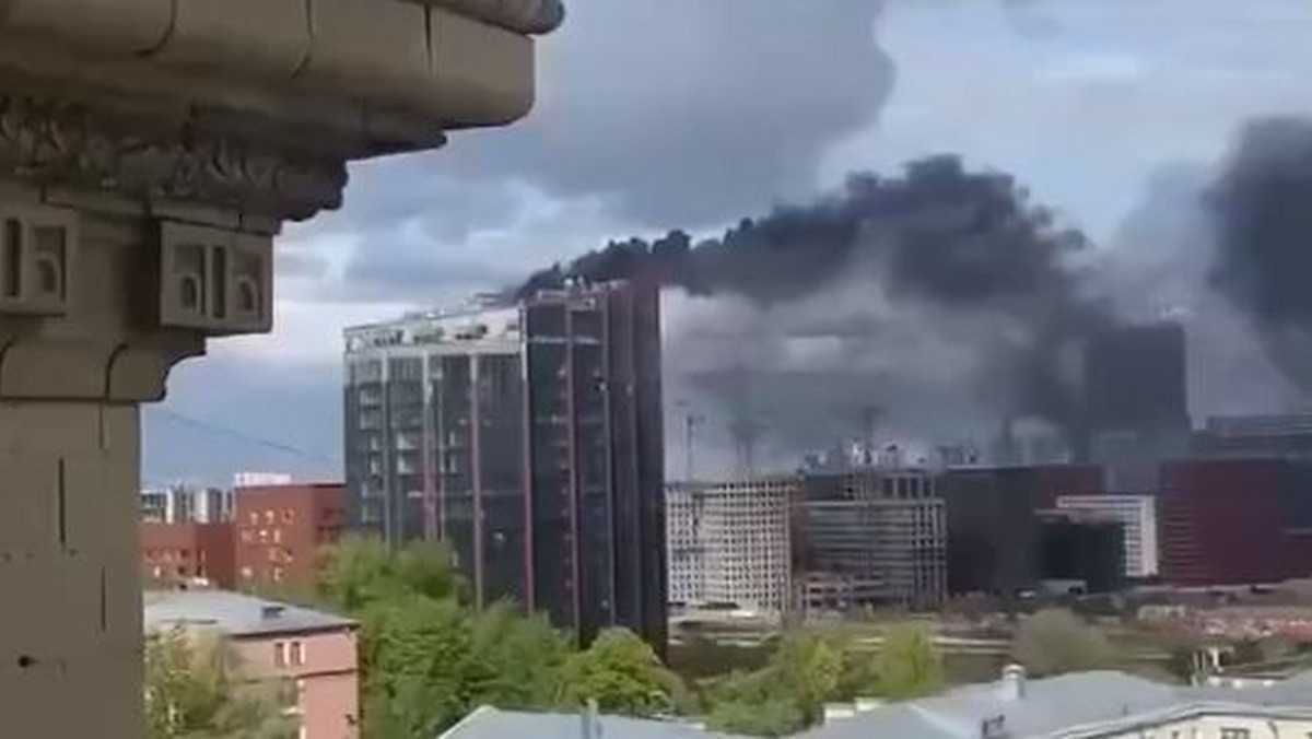 Rosja: Pożar biurowca w Moskwie. Dym widoczny jest w kilku dzielnicach