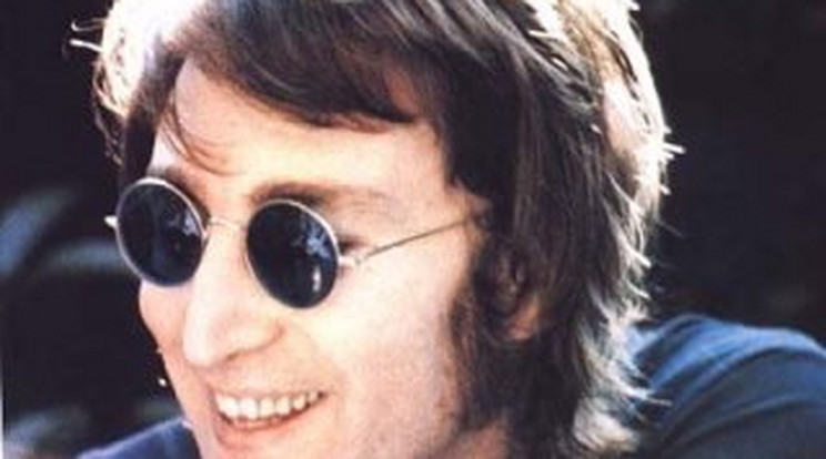 Hétszázezer dollárt ér a Lennon-kézirat?