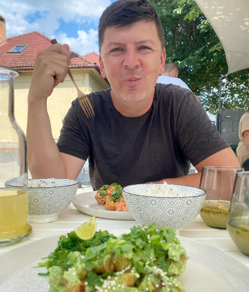 Moderátor a zabávač Andrej Bičan. 
