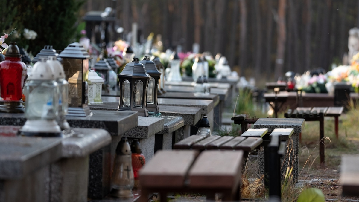 Licytacja miejsc pod budowę grobów w Krakowie. Ceny za metr szokują