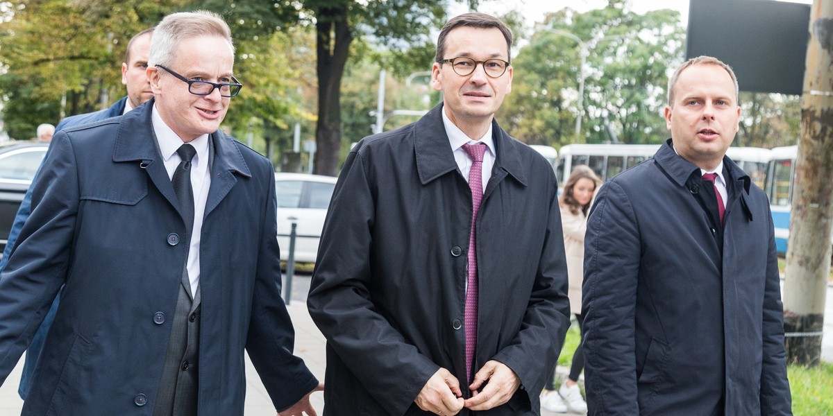 Wicepremier, minister rozwoju i finansow Mateusz Morawiecki wizytowal Izbe Administracji Skarbowej we Wroclawiu i Centrum Analityczne KAS