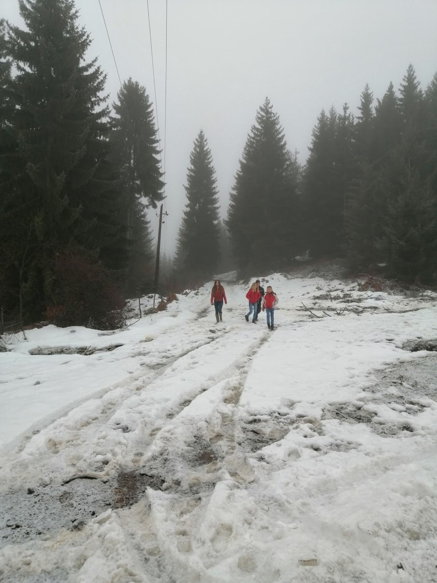 Mališani iz Blata putuju do škole po svim vremenskim prilikama