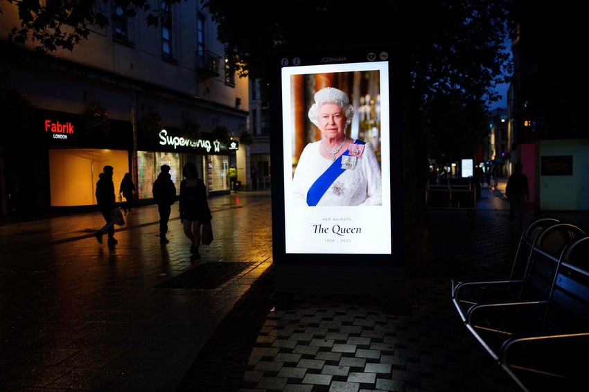 Kraljica Elizabeta sećanje odali počast smrt