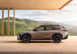 Nowa Toyota Touring wjeżdża do Polski. Jest duża, szybka i wygodna. Ile kosztuje?