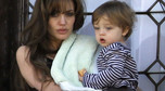 Angelina Jolie z synem Knoxem Leonem  (20 mies.)  w Wenecji