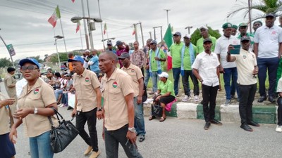 NLC members, others join the nationwide protests in Bayelsa. [Punch]