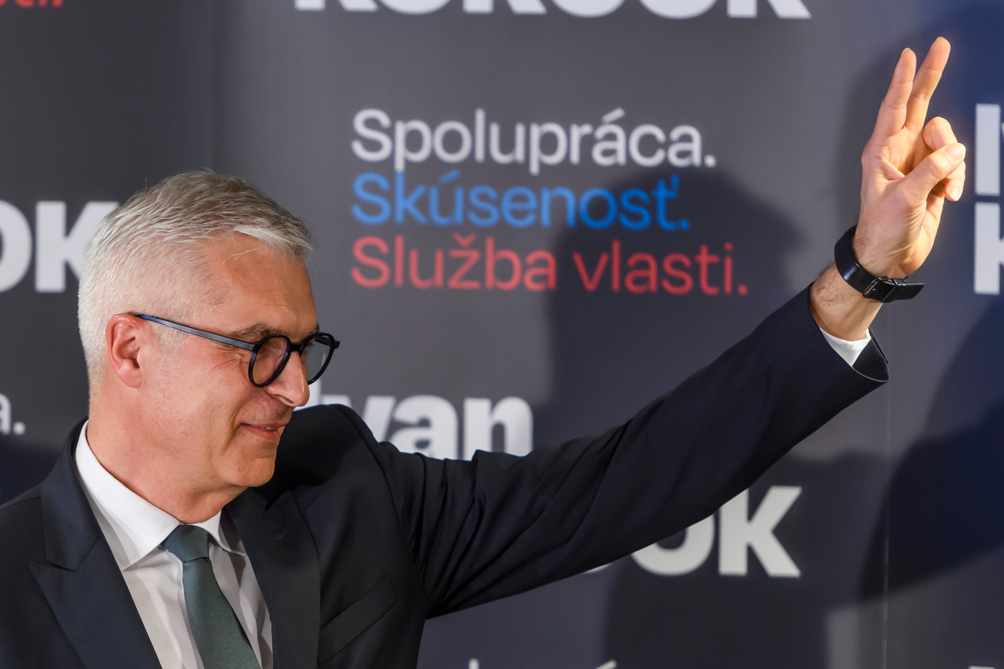 Kandidát na prezidenta SR Ivan Korčok reaguje na predbežné neoficiálne výsledky vo svojej volebnej centrále v Bratislave.