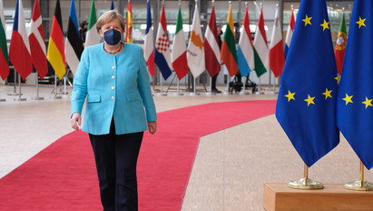 Angela Merkel a Nyugat-Balkán EU-s integrációjáról beszélt  