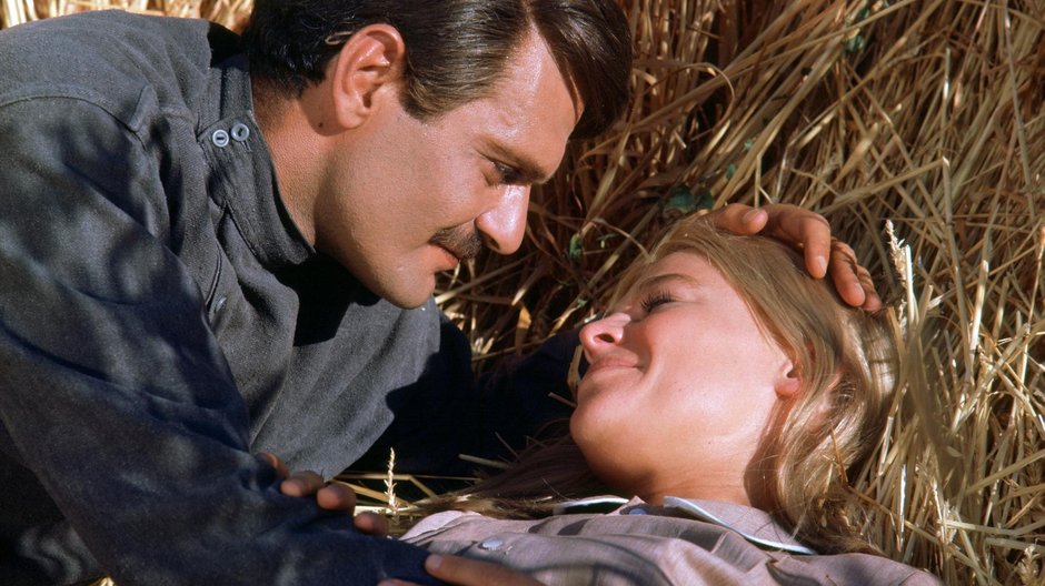 Omar Sharif i Julie Christie w filmie "Doktor Żywago"