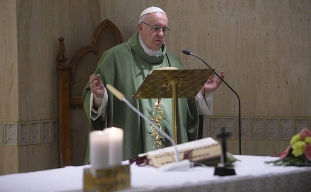 Papież Franciszek: Zakonnicy żyjący jak bogacze ranią wiernych i szkodzą Kościołowi