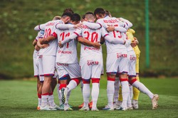 240 milionów złotych dla klubów Ekstraklasy. Najwięcej dostały Raków i Legia