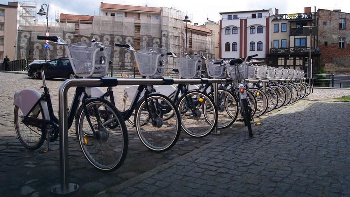Po kiepskich wynikach w ubiegłym roku, które były spowodowane przede wszystkim pandemią, wraz z pierwszym dniem marca na bydgoskie ścieżki wrócą rowery miejskie. Bydgoszczanie będą mogli korzystać z 53 stacji.  