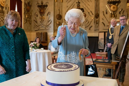 Sześć zaskakujących zwyczajów żywieniowych królowej Elżbiety II 