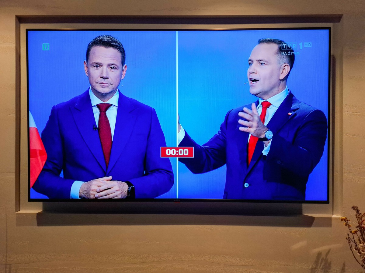 Rafał Trzaskowski znowu w tyle. Walkę o Pałac Prezydencki wygrałby ktoś inny [SONDAŻ]