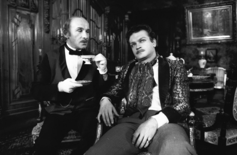 Jacek Chmielnik i Henryk Bista w filmie "Między ustami a brzegiem pucharu" z 1987 r.