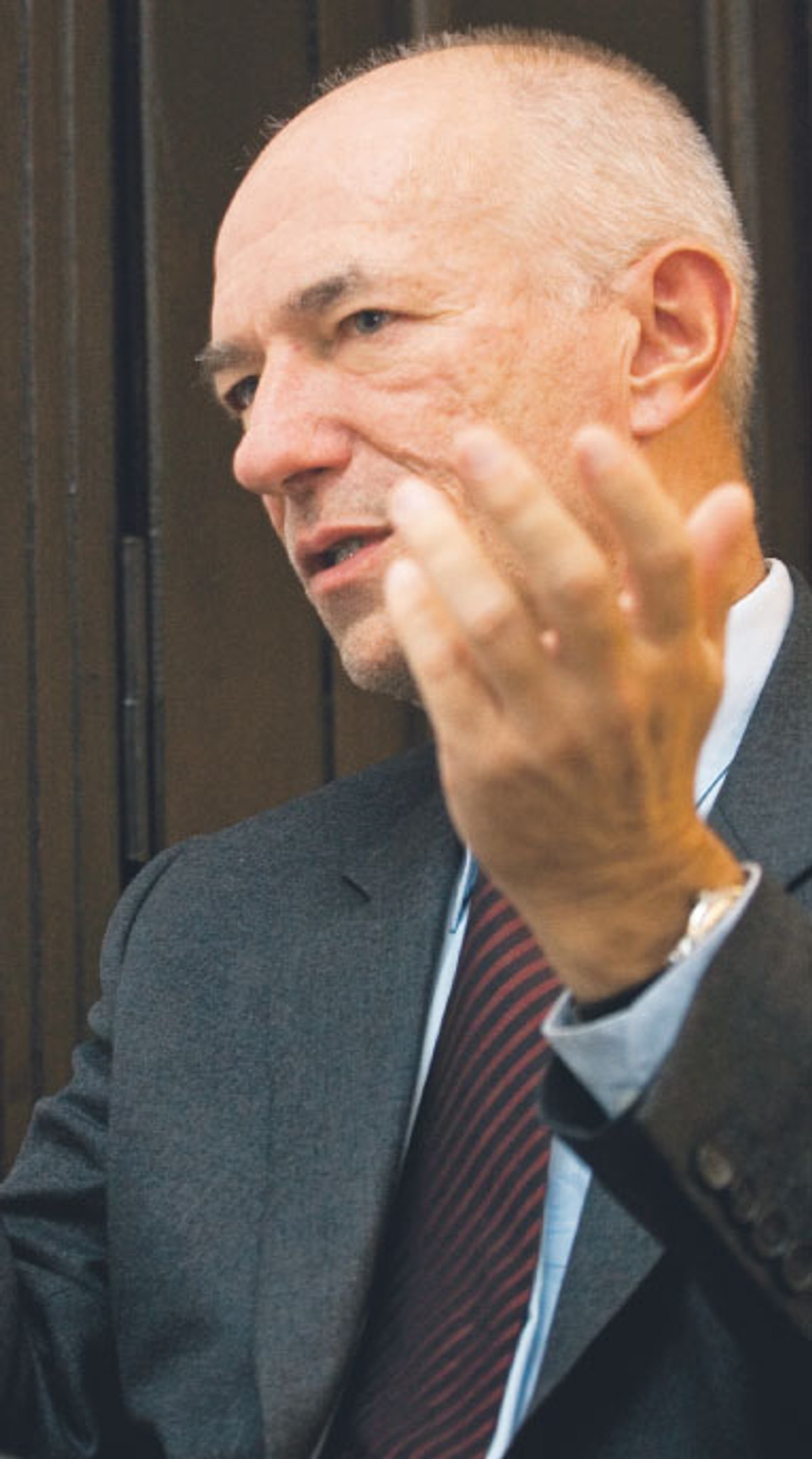 Minister sprawiedliwości Zbigniew Ćwiąkalski twierdzi, że na podwyżce wynagrodzeń najwięcej zyskają sędziowie rejonowi