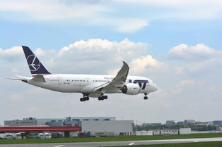 LOT kontynuuje ofensywę. Uruchomi kolejne połączenia do Chicago i Korei