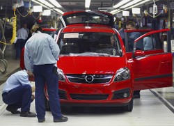 PiS: Rząd nie ratuje polskiej fabryki Opla!