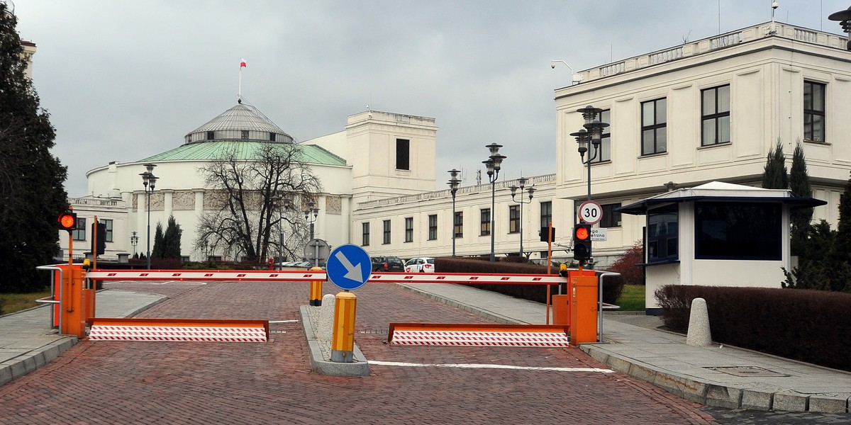 Sejm kosztuje nas milion dziennie!