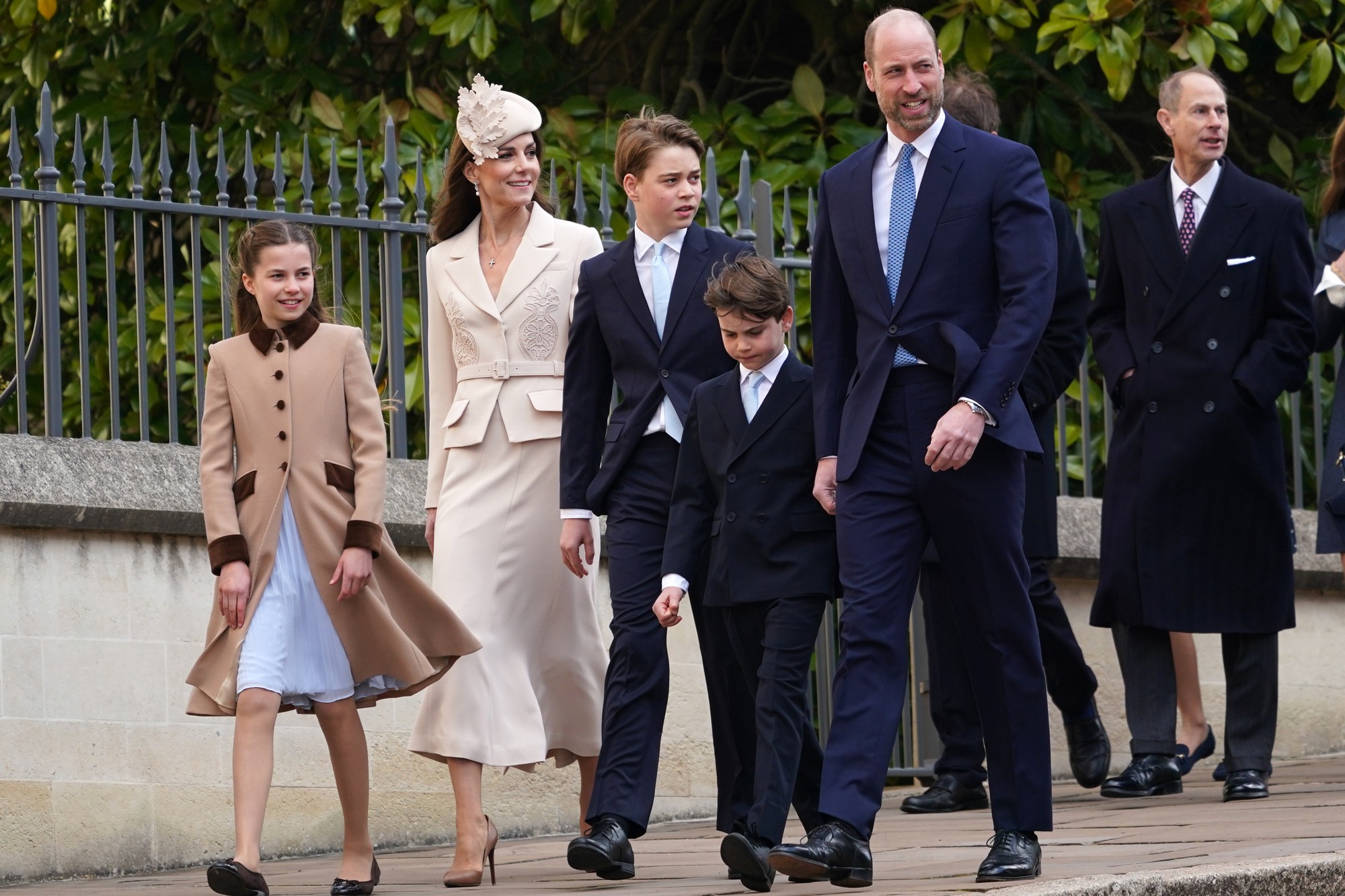 Veľká noc britskej kráľovskej rodiny: Kate a William s deťmi.