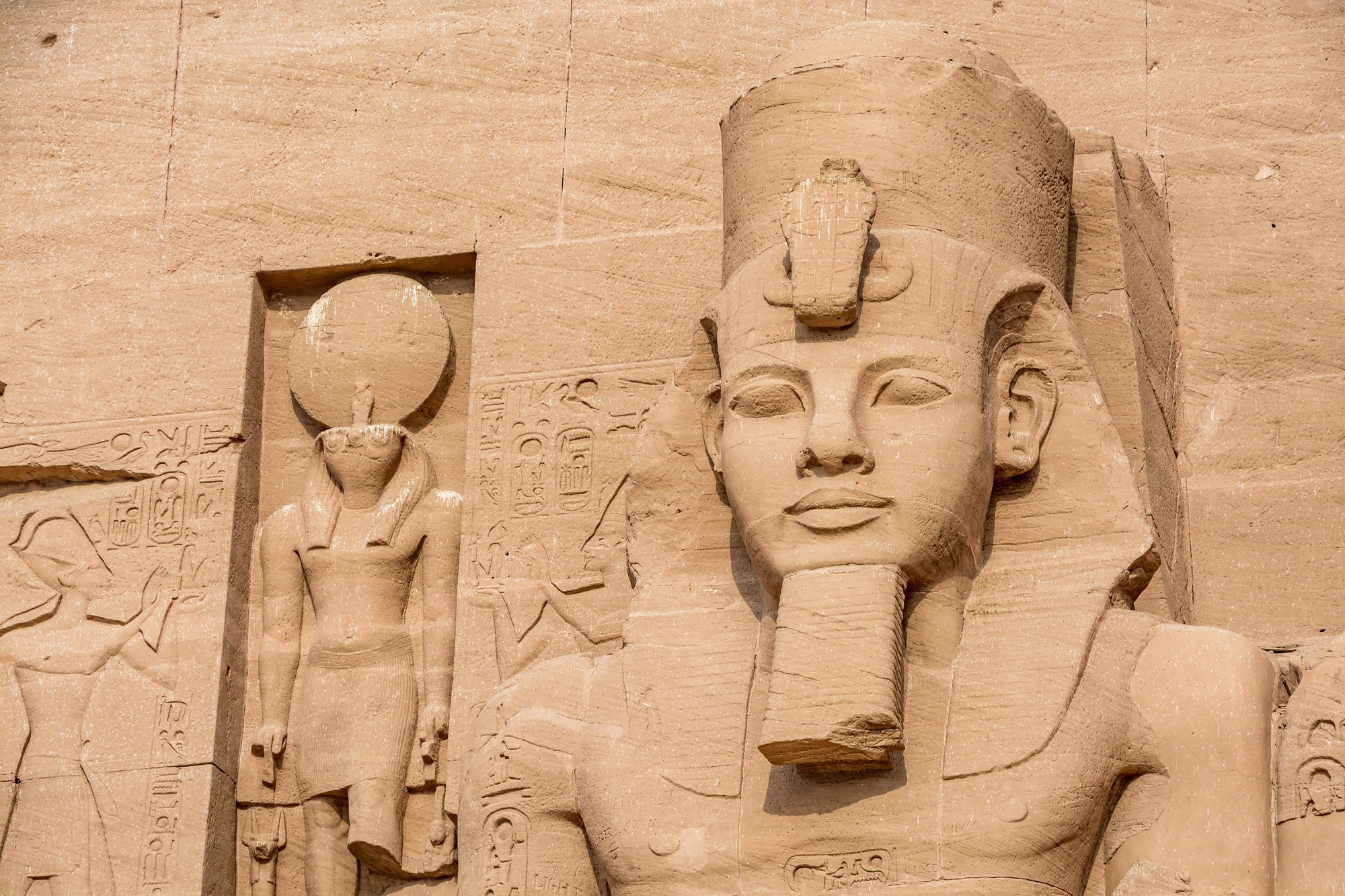 Vedci objavil stratenú časť sochy egyptského faraóna.