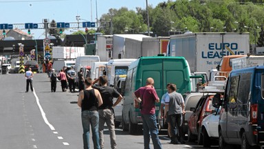 W Medyce podróżni trzy godziny czekają na wyjazd z Polski