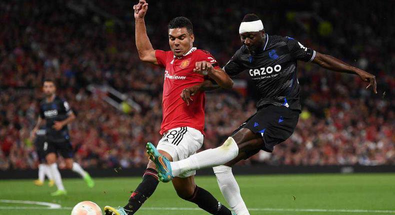 Umar Sadiq battling with Casemiro in Manchester United's clash with Real Sociedad (Twitter/Goal)