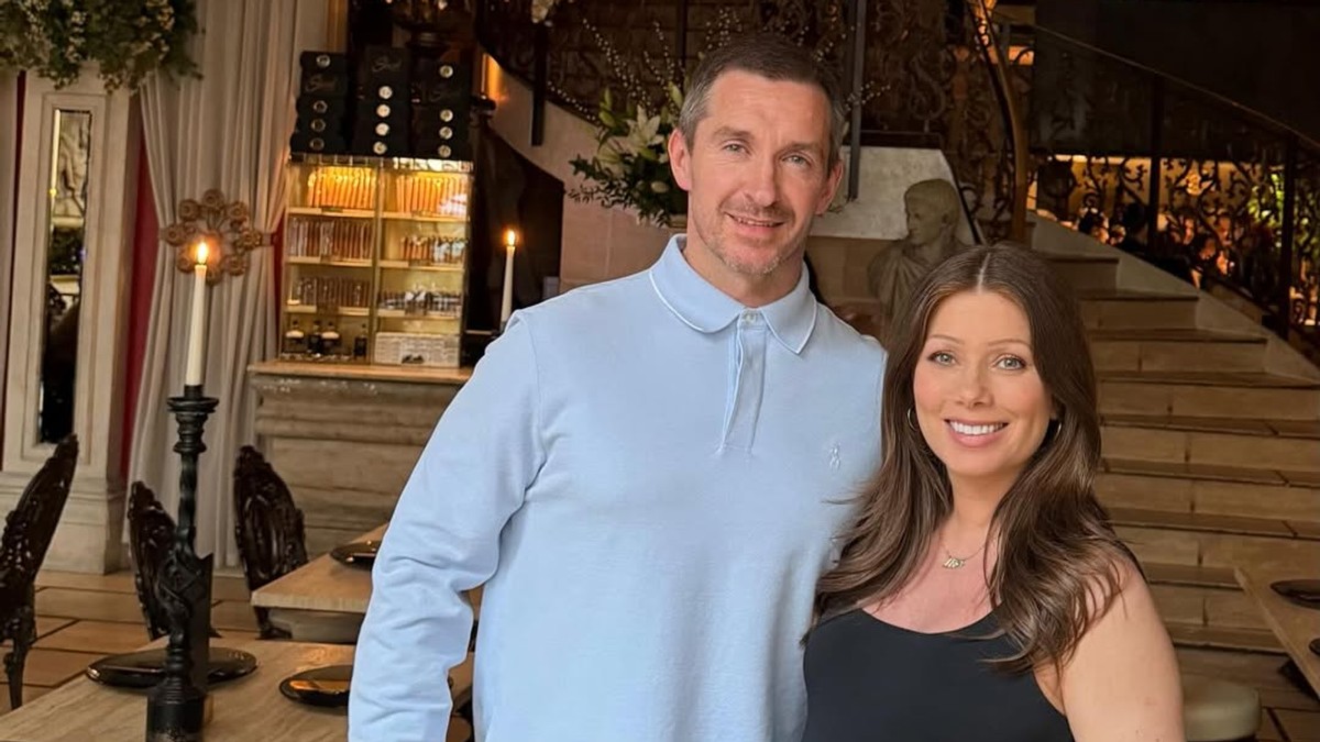 Niki Sanderson sa svojim partnerom