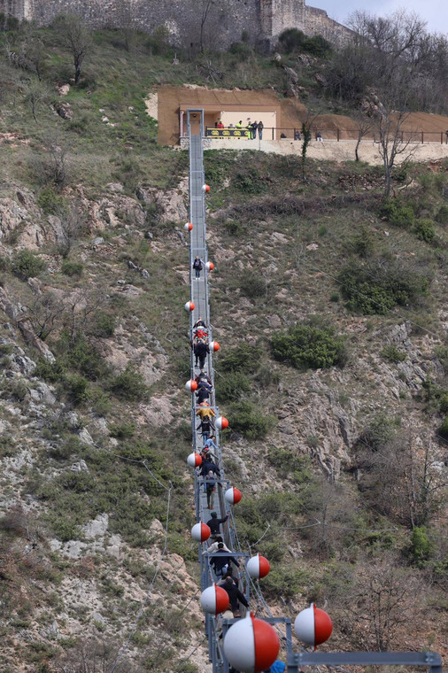 The highest Tibetan bridge in Europe inaugurated in Sellano, Italy