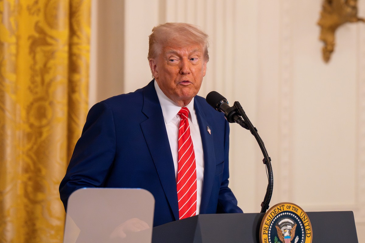 Donald Trump ucisza Głos Ameryki. Setki osób traci pracę