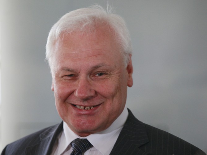 Andrzej Kraszewski - minister środowiska w pierwszym rządzie Donalda Tuska. Po zakończeniu kadencji wrócił do pracy na uczelni.