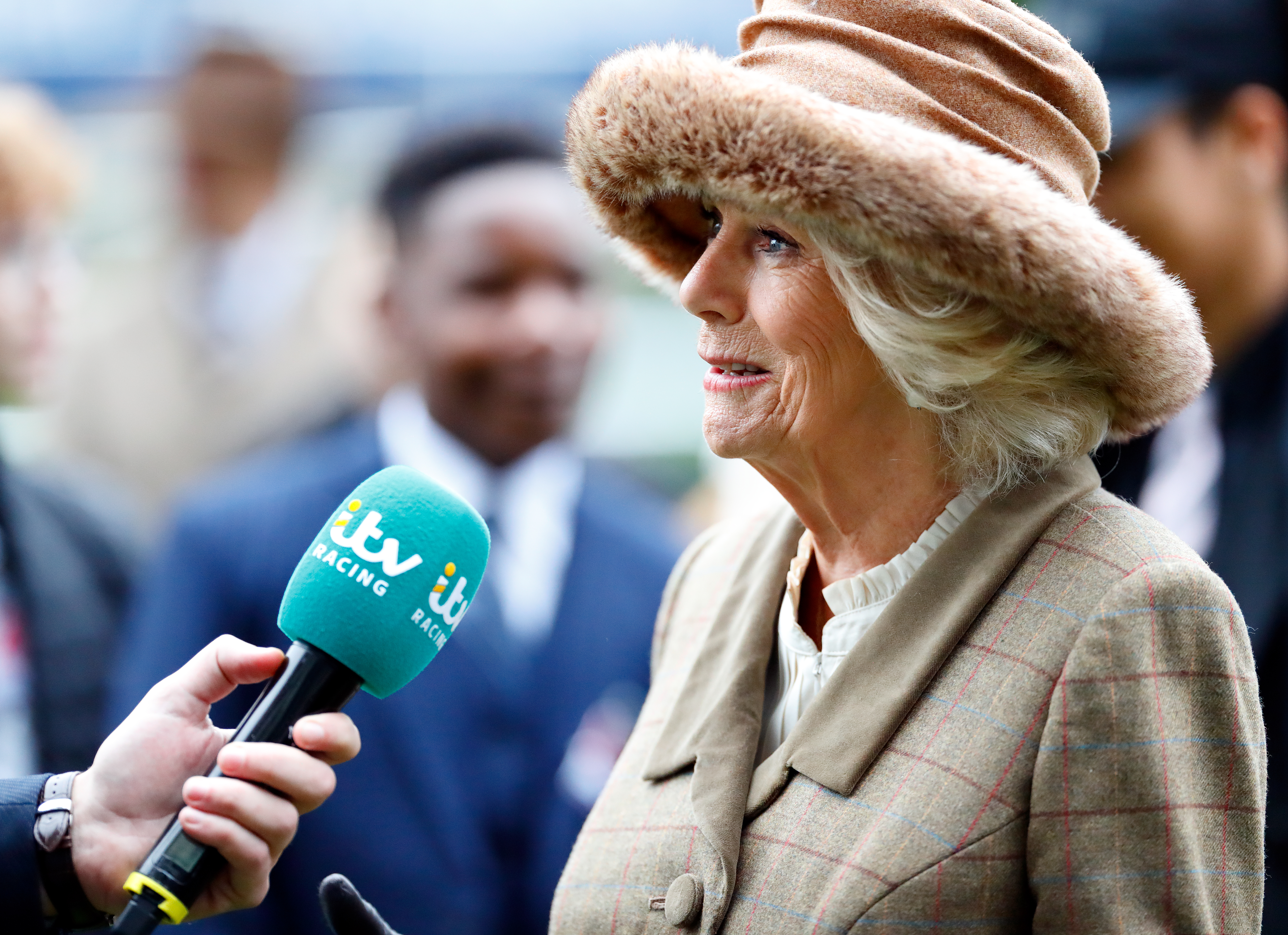 Königin Camilla bricht Schweigen über sexuellen Übergriff in ihrer Jugend