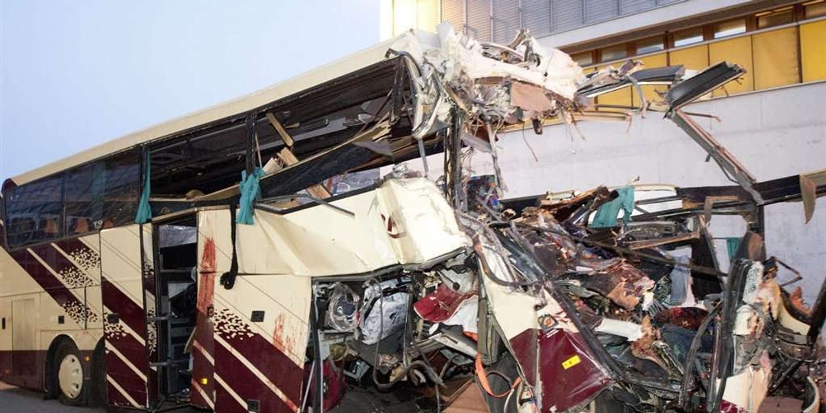 28 osób zginęło. Wypadek autobusu w Szwajcarii