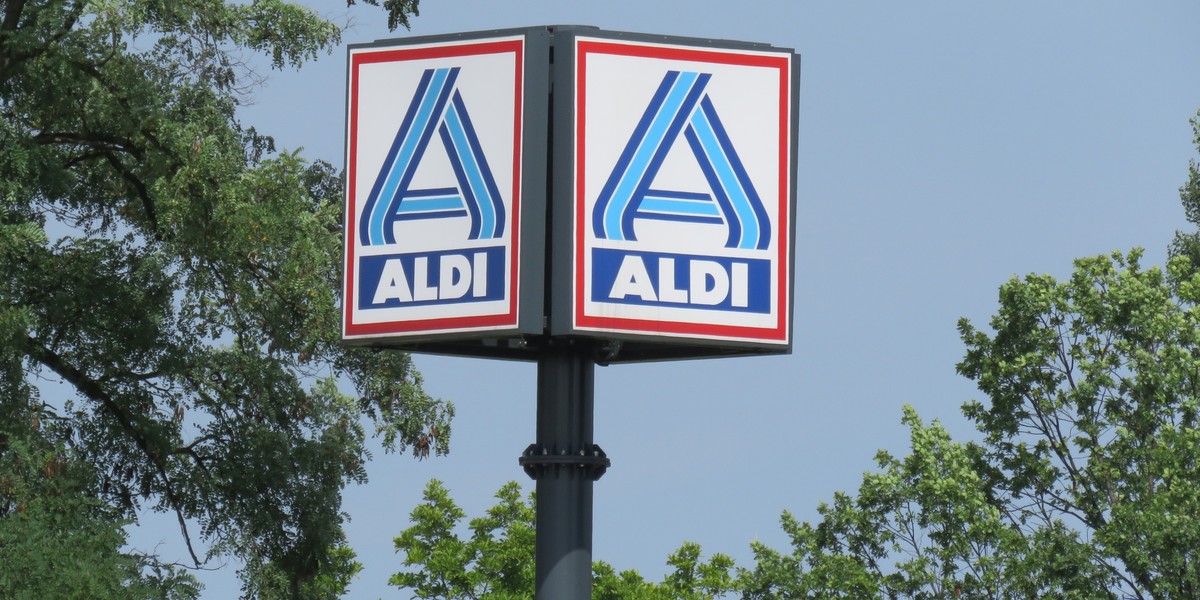 Meble, chusteczki higieniczne, książki, a także opakowania czy materiały reklamowe ALDI mają być produkowane z surowców przyjaznych środowisku