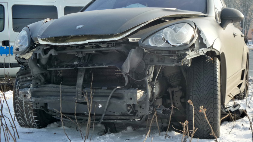 Marina Łuczenko rozbiła ukochane Porsche Cayenne Wojciecha Szczęsnego